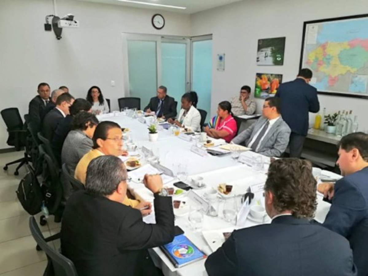 Sobre derechos humanos discutirán este domingo en el prediálogo