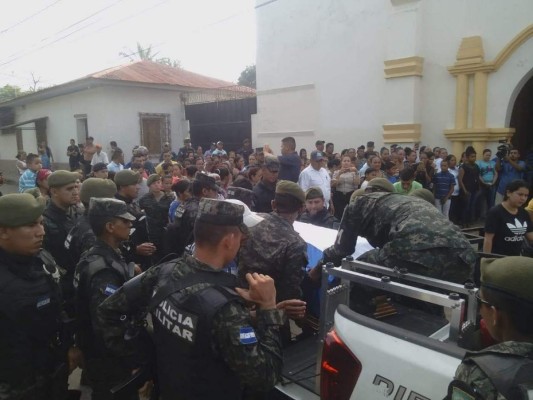 Multitudinario entierro de militar muerto durante enfrentamiento con pandilleros en Chamelecón