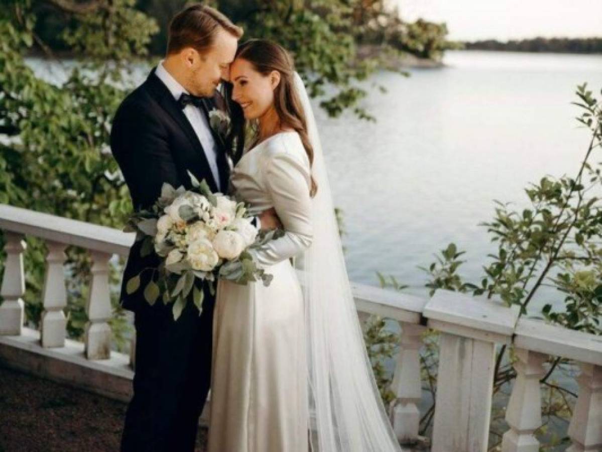 Se casa la primera ministra de Finlandia tras 16 años de noviazgo