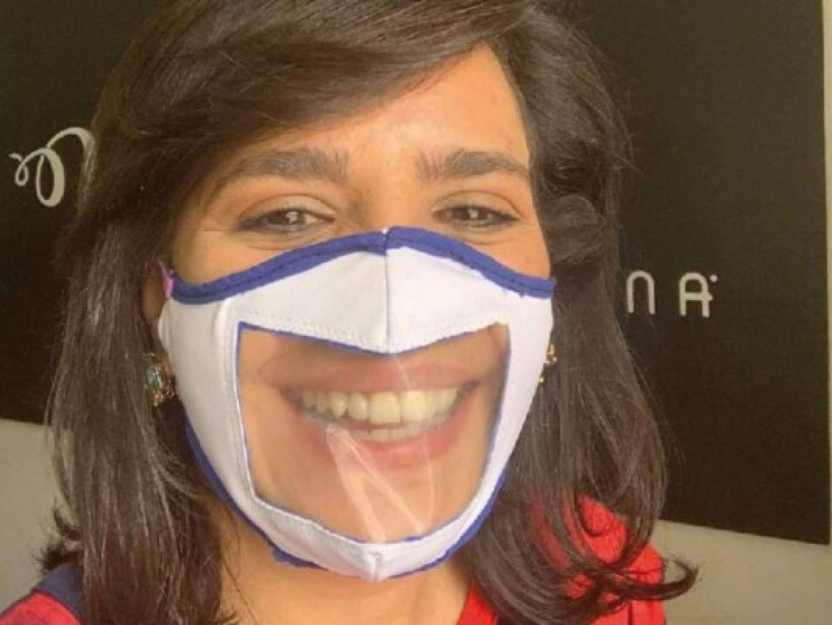 Mascarillas animadas le sonríen al mal tiempo por coronavirus