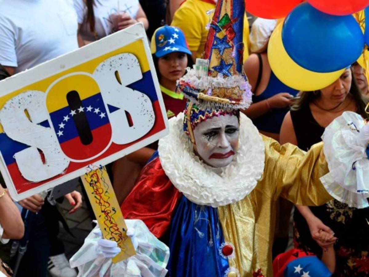 Oposición venezolana convoca nueva marcha tras protesta que dejó tres muertes