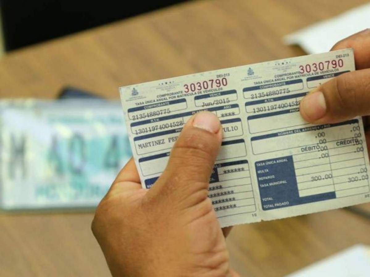 Último día para pagar matrícula de vehículos con placas 6 y 7 