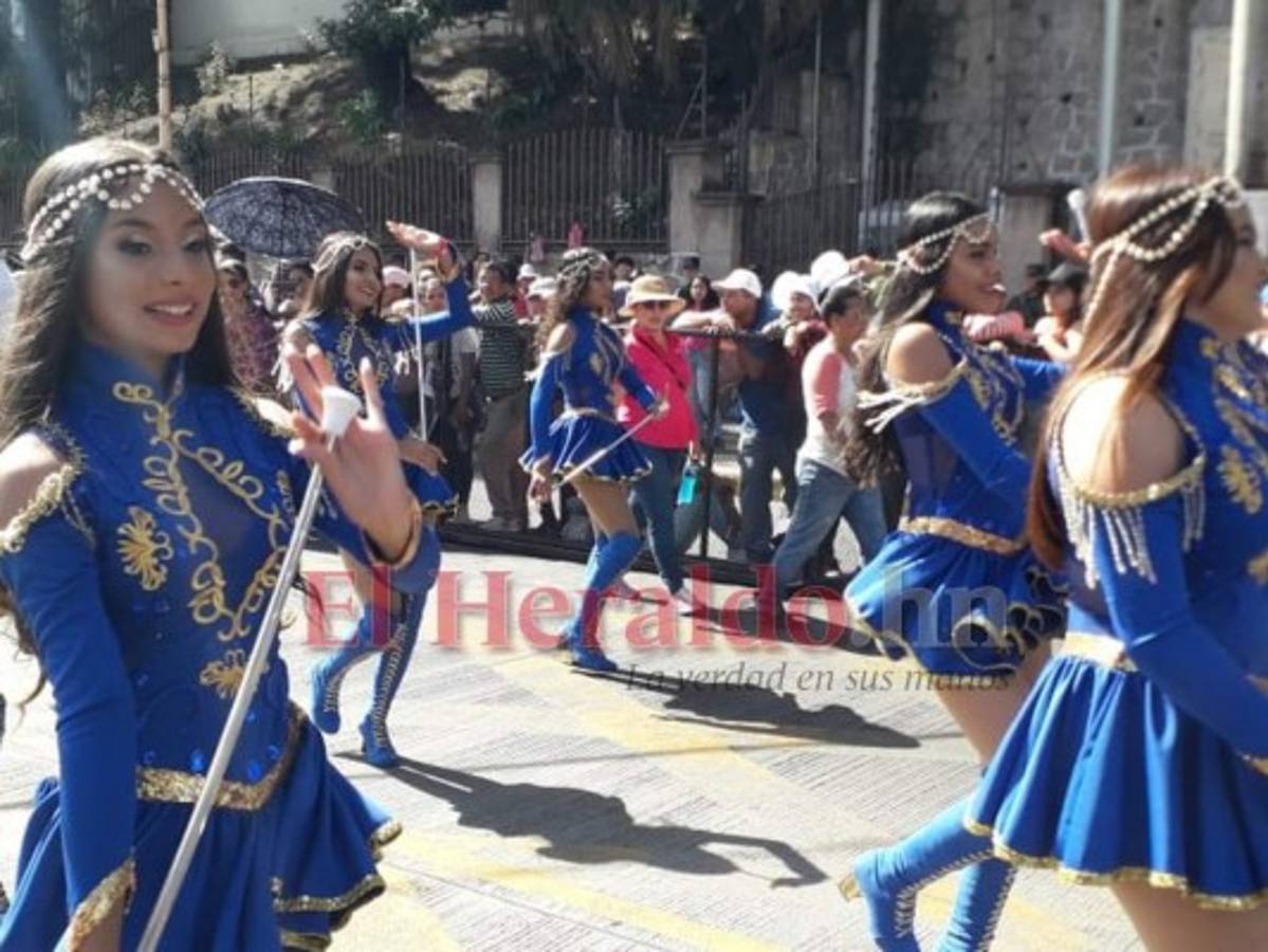 Lista de colegios ganadores de los desfiles patrios 2019