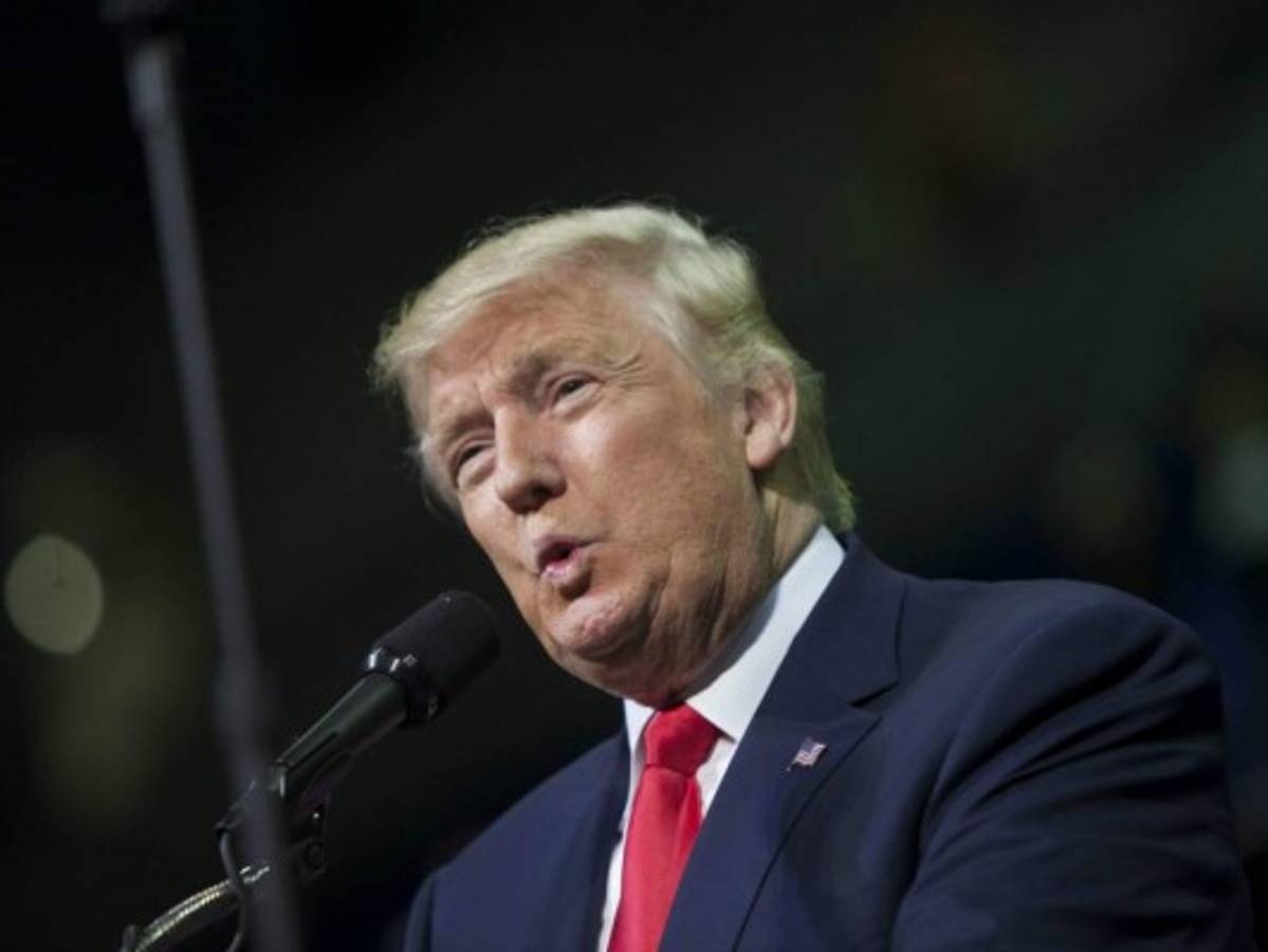 Aumenta presión para divulgar otras grabaciones incómodas de Trump