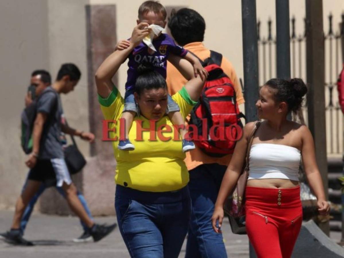 ¡Felicidades a las madres capitalinas en este día!