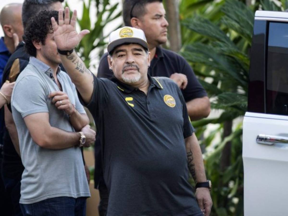 Maradona renuncia a dirección técnica de club mexicano Dorados