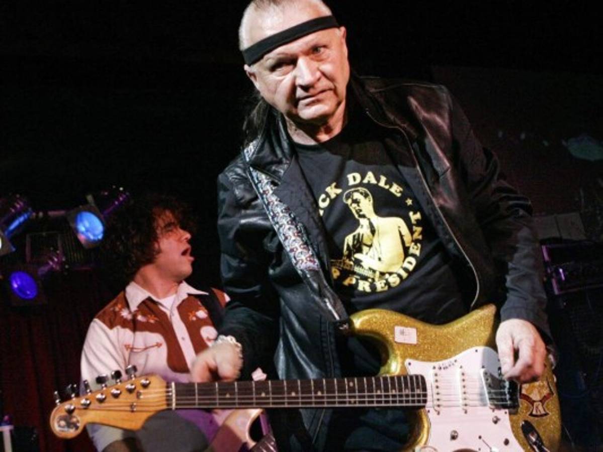 Muere a los 81 años Dick Dale, el 'rey de la guitarra surf'