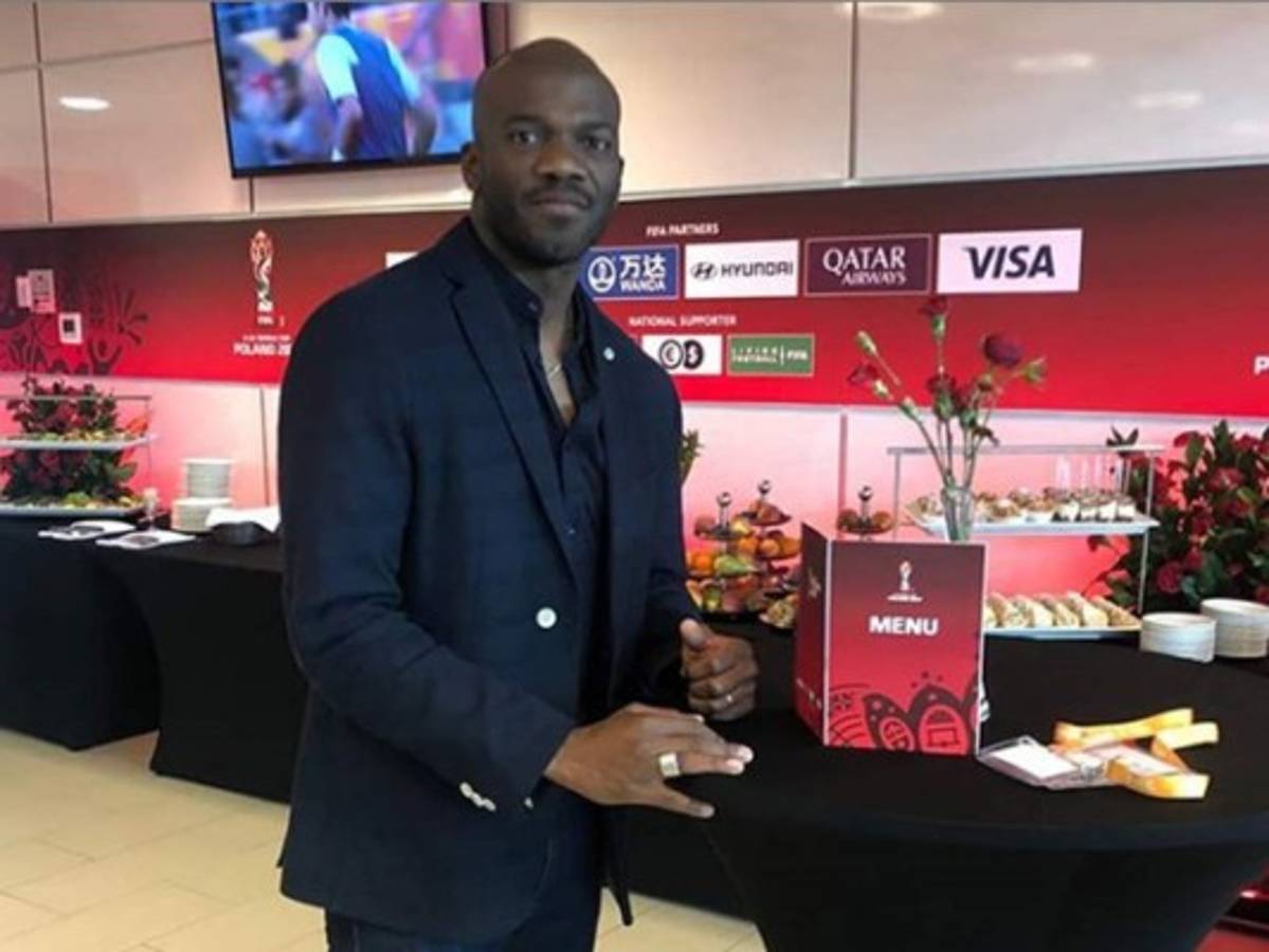 David Suazo pagó hotel para Banda Juvenil 504 en el Vaticano