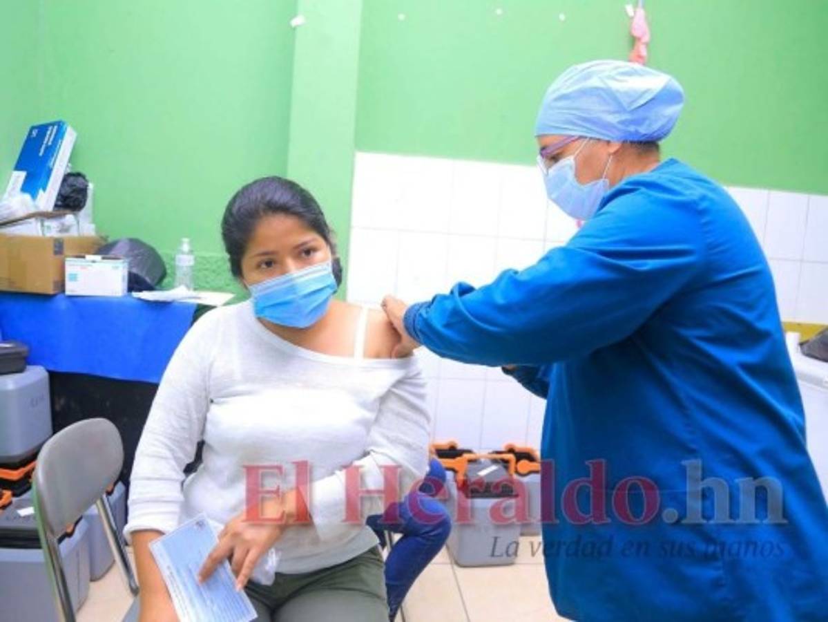 Salud aprueba aplicación de la tercera dosis anticovid sin restricciones