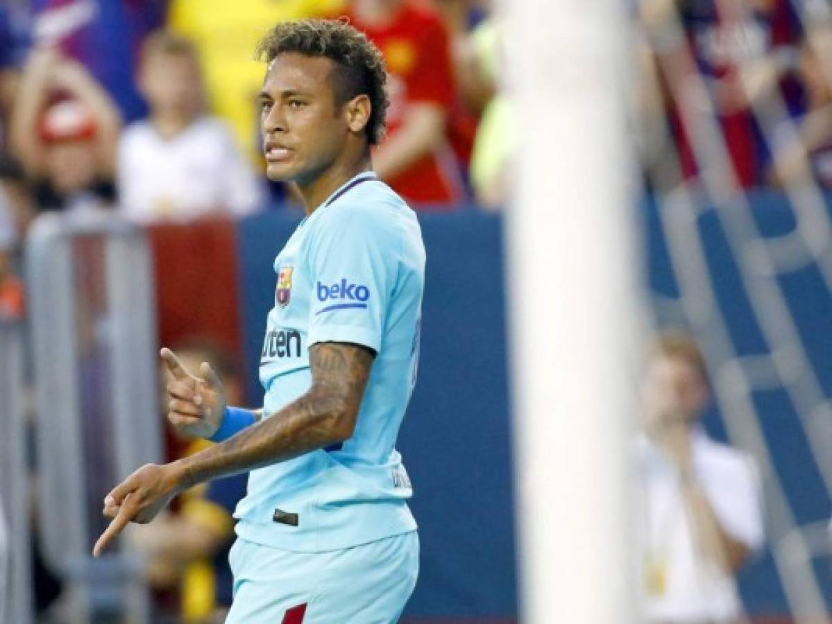 Neymar vuelve a tomar de la mano al Barcelona en victoria 1-0 ante el Manchester United