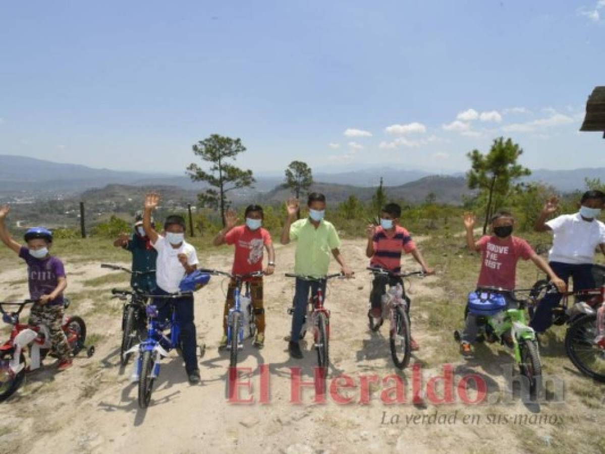 El Bicicletón acerca a los estudiantes de El Zurzular a las aulas