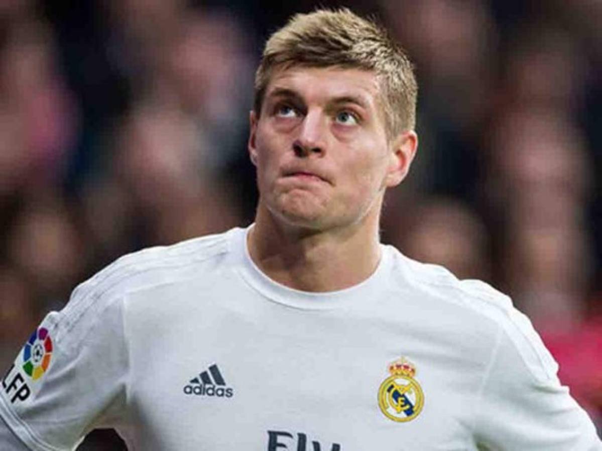 El alemán Kroos se lesiona en un pie y se perdería el Mundial de Clubes