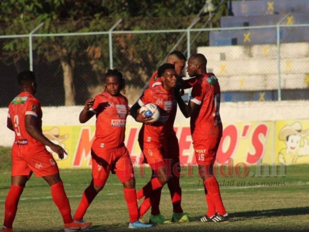 Real Sociedad coquetea con el descenso tras perder 4-2 ante Vida en Tocoa  