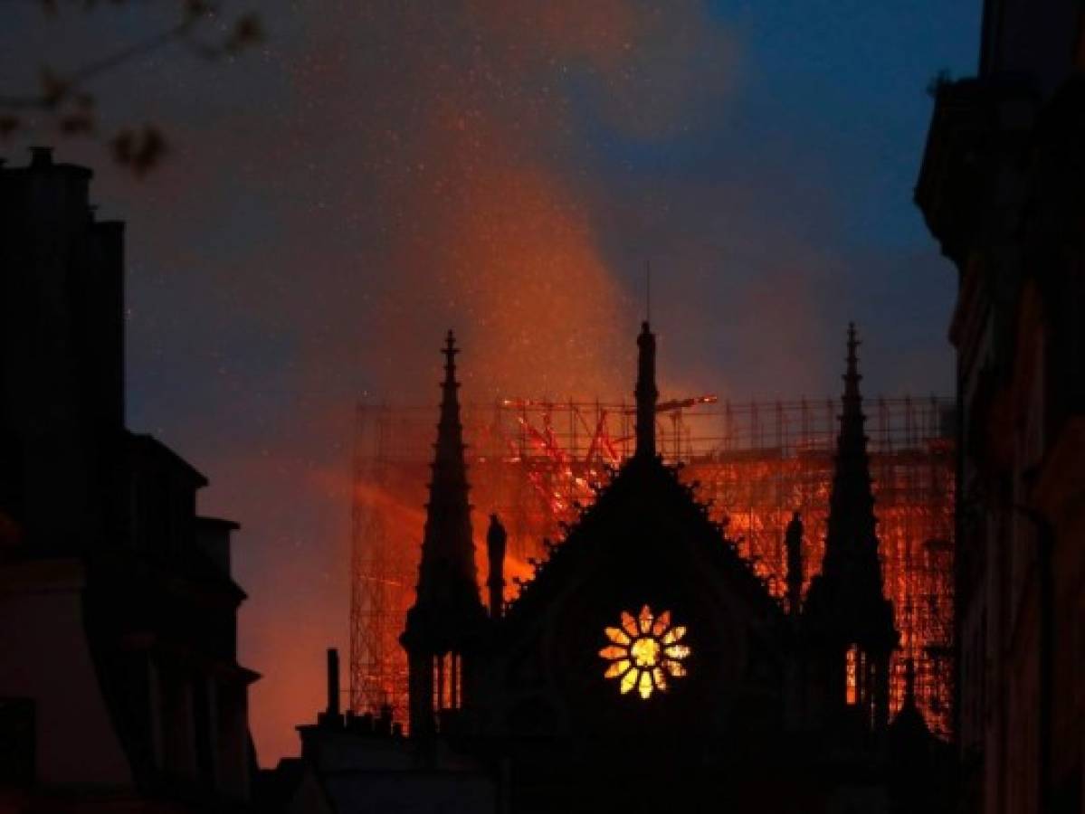 Descartan que incendio en catedral de Notre Dame haya sido provocado