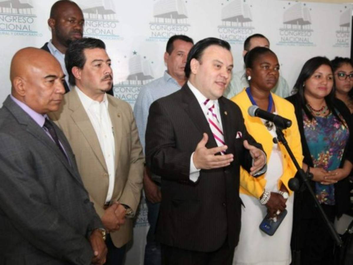 Mesa de trabajo hará propuesta para promover educación y valores en colegios públicos