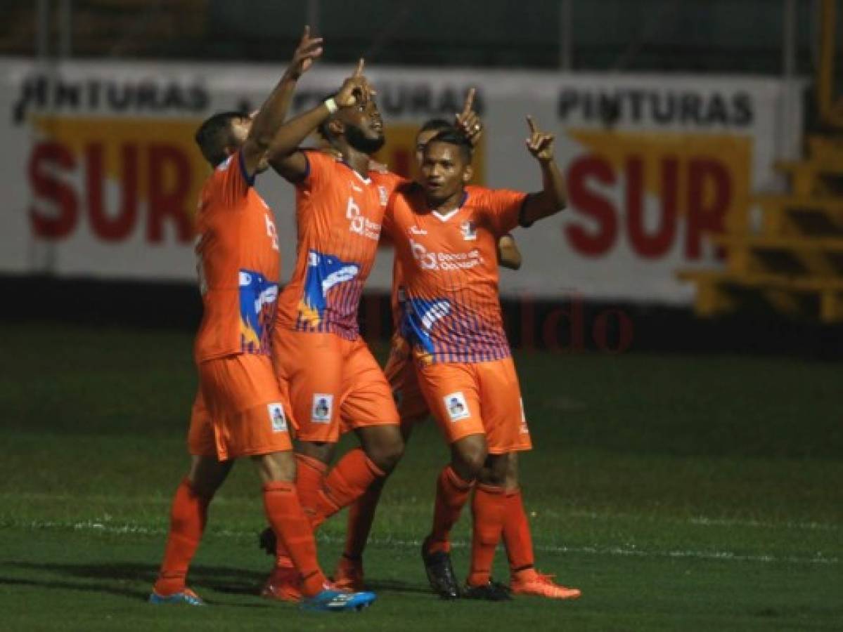 Lobos UPNFM venció al Real de Minas el sábado con doblete de Jorge Benguché. Foto: Alex Pérez / El Heraldo.