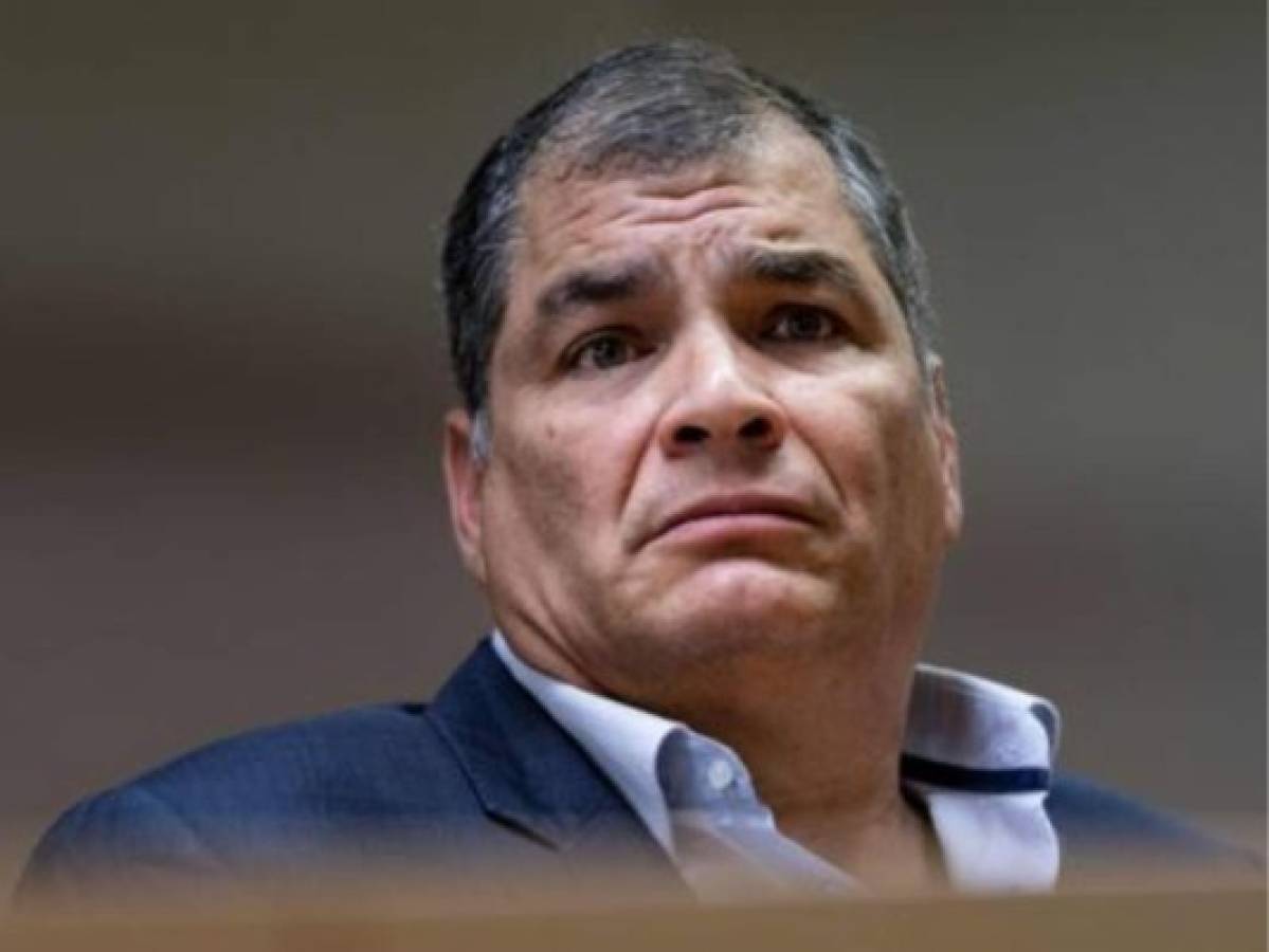 Rafael Correa ya no podrá seguir cobrando pensión como expresidente