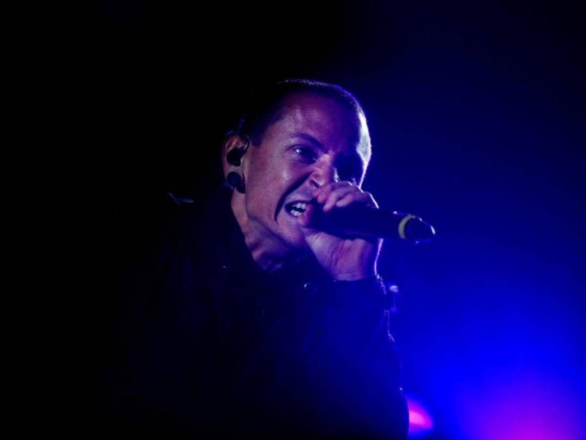 Chester Bennington de Linkin Park se suicidó