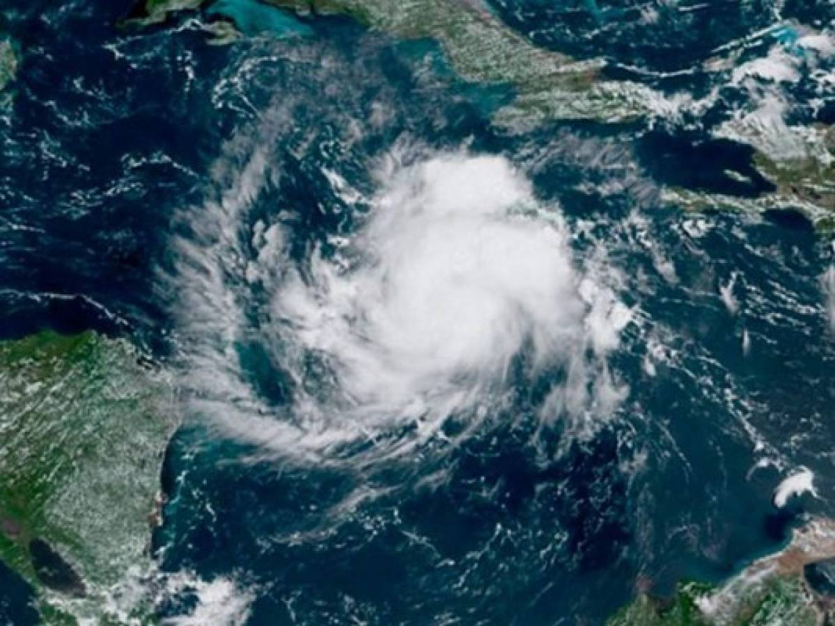 Honduras en alerta por la llegada de poderosa tormenta tropical Nana