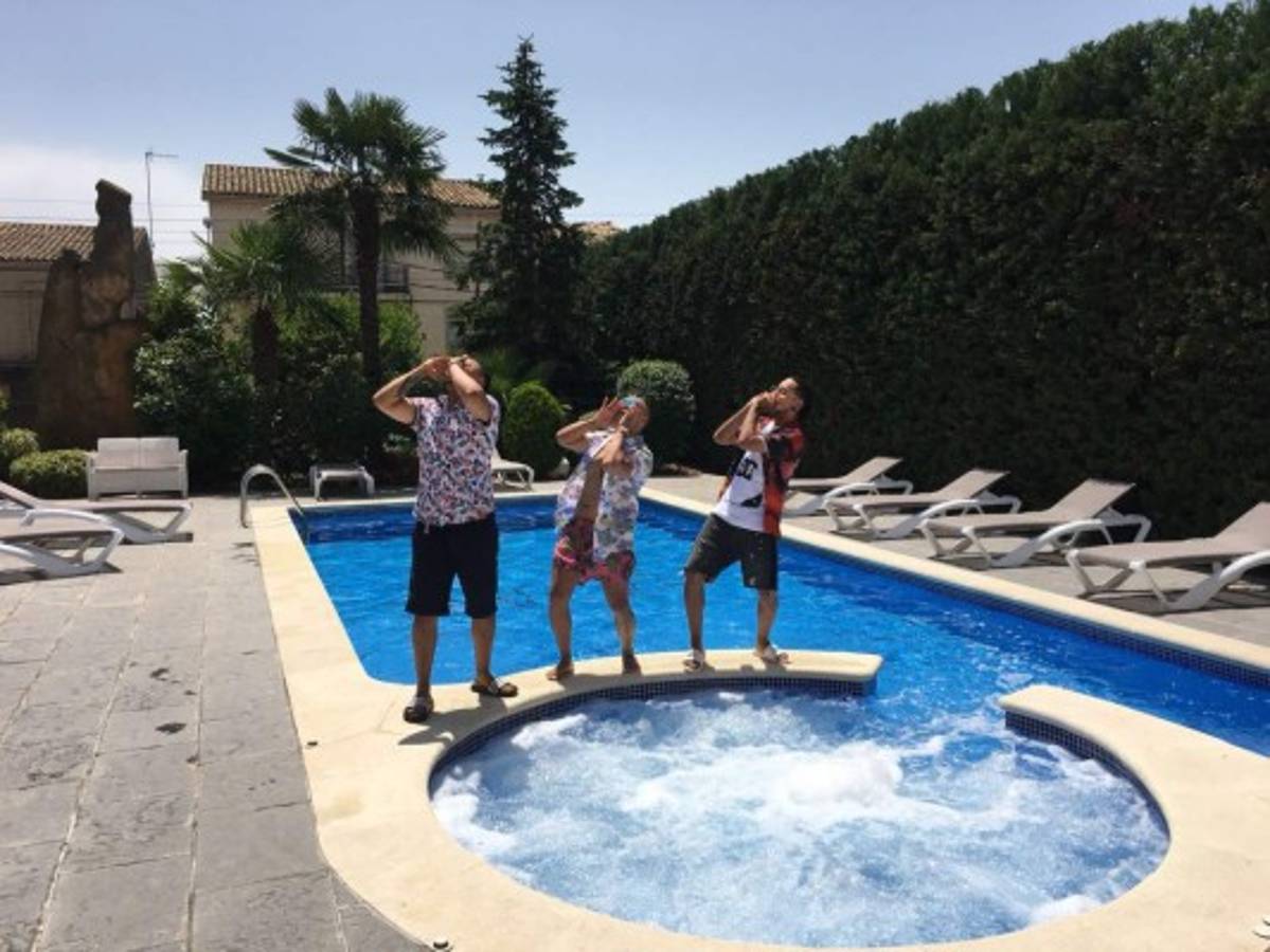 Tres hondureños refrescan el verano en Girona con Wainana, el tema musical que se apodera de tu cuerpo