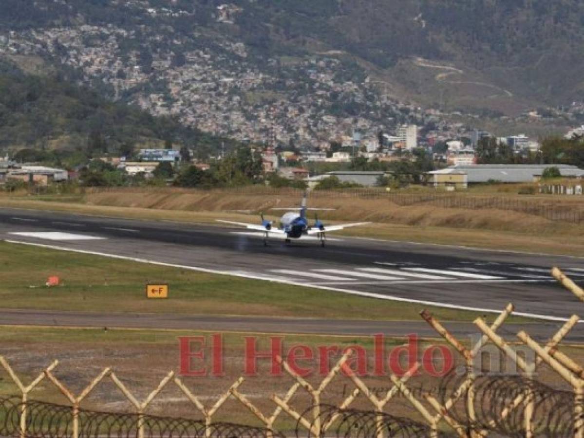 Más de 2,160 metros de largo tiene la pista del aeropuerto internacional Toncontín. Se ubica en la zona sur de la ciudad y está paralelo al bulevar Comunidad Económica Europea. Foto: Marvin Salgado/El Heraldo