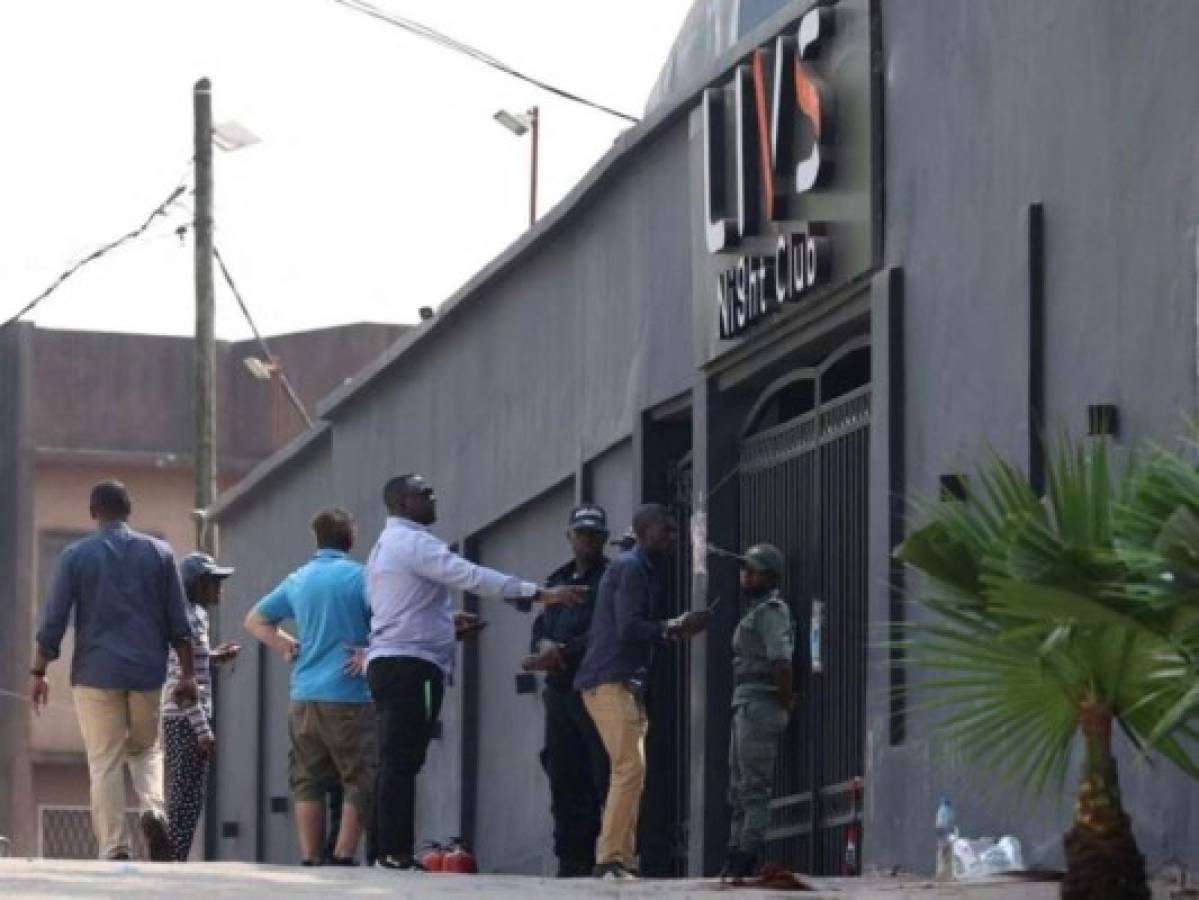 Dieciséis muertos en el incendio accidental de una discoteca en Camerún    