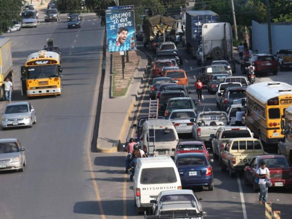 Analizan parar por una semana obras en carretera al sur