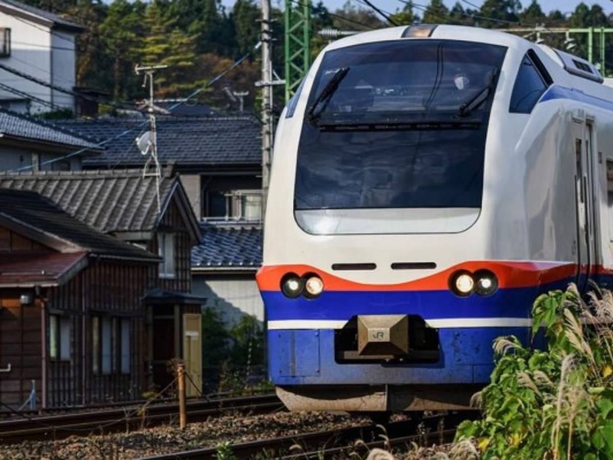 Multan con medio dólar a conductor por llegar 1 minuto tarde