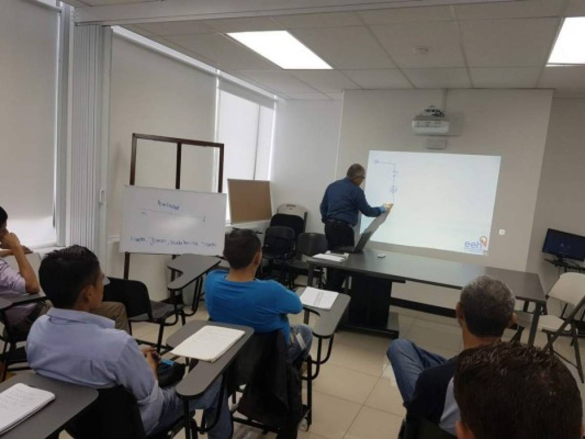 Empresa Energía Honduras capacita a egresados de instituciones técnicas en electricidad  