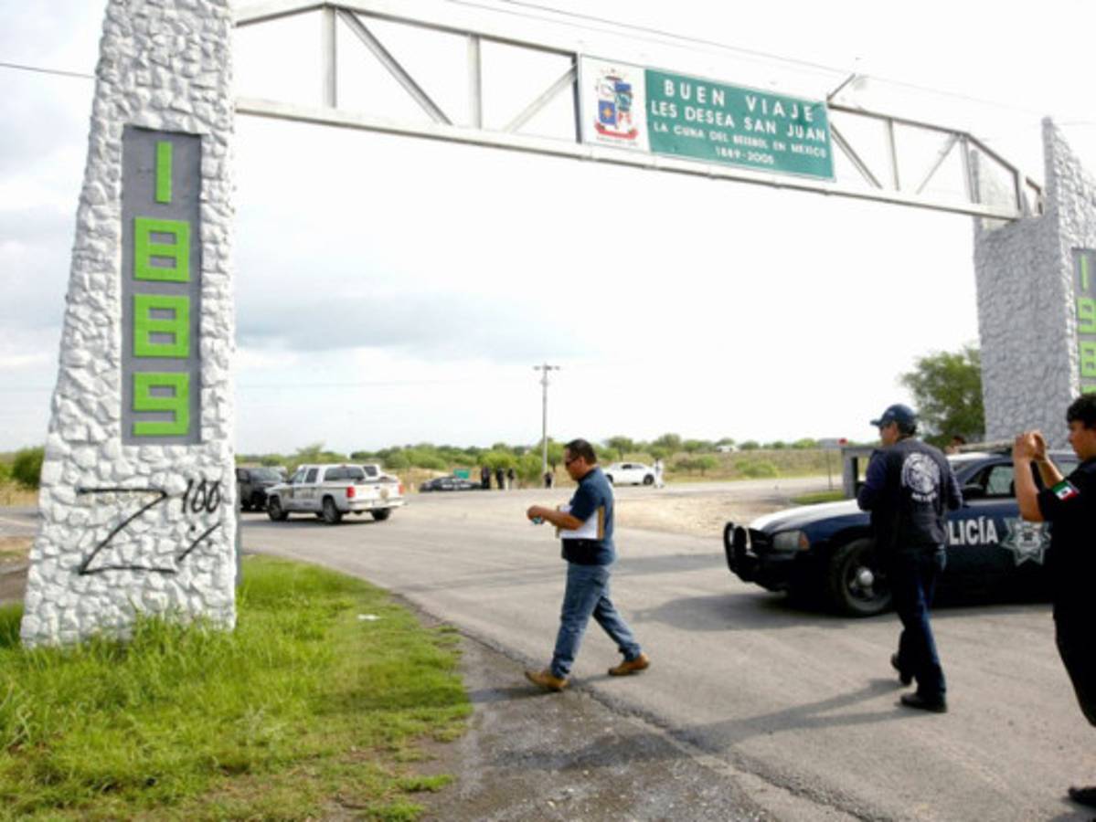 Zetas se atribuyen matanza de 49; víctimas pueden ser migrantes