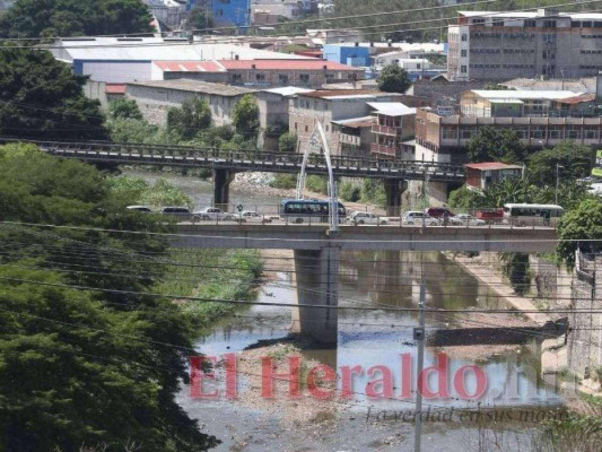Diez kilómetros de un río muerto dividen a Tegucigalpa y Comayagüela
