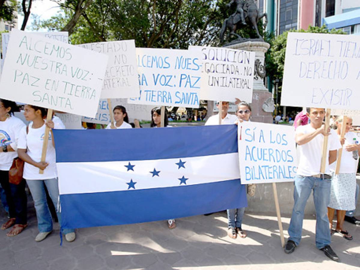 Hondureños piden paz entre Israel y Palestina