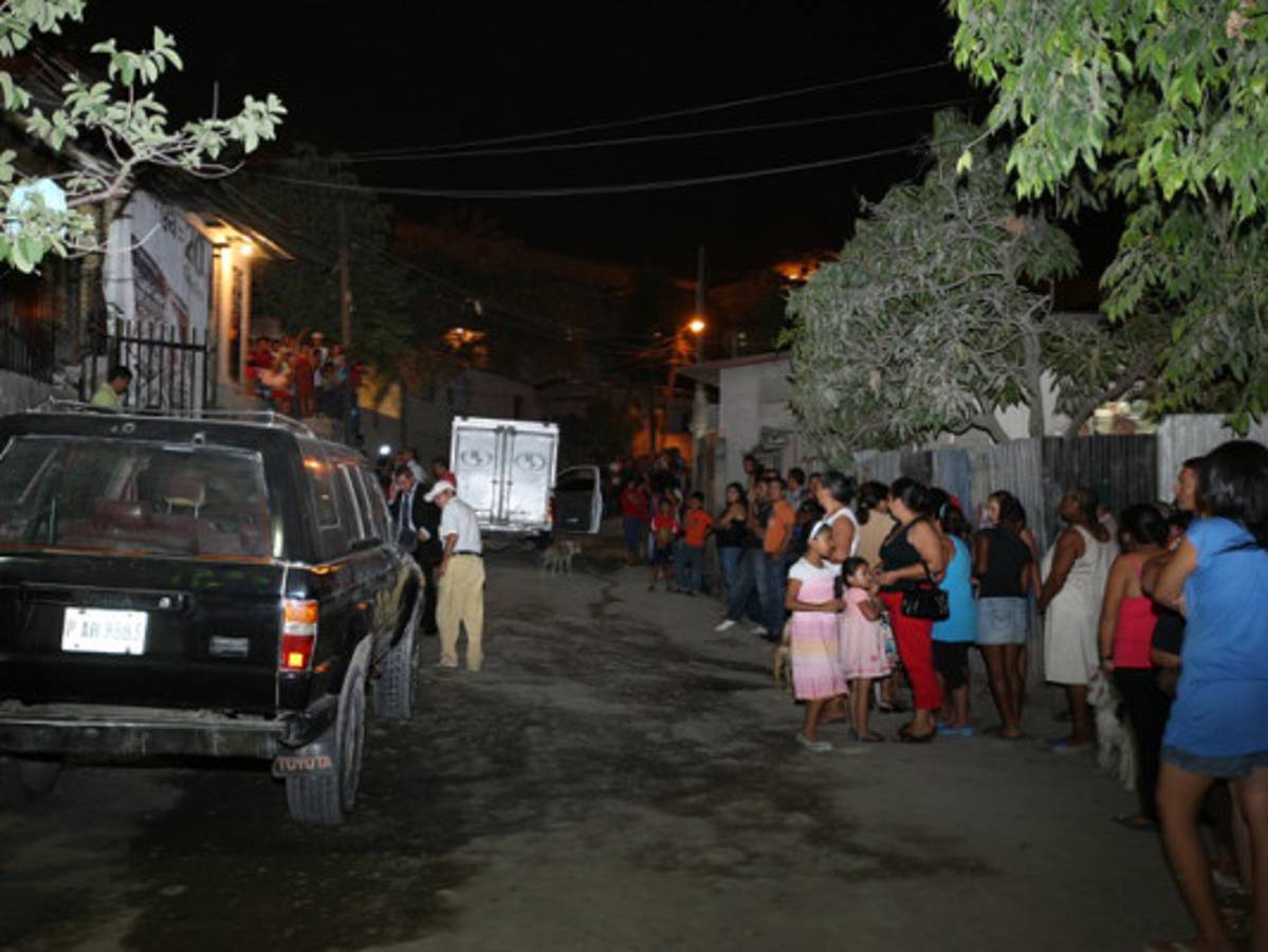 Asesinan pareja en interior de vivienda en la Flor del Campo