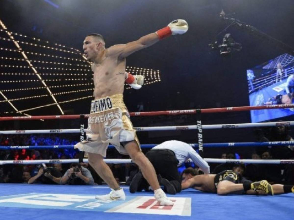 El hondureño Teófimo López vence a Edis Tatli por knockout en el quinto round