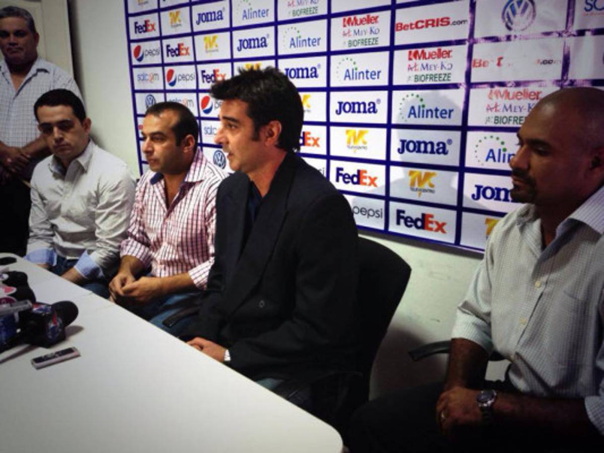 Motagua presenta a Diego Vásquez como nuevo director técnico