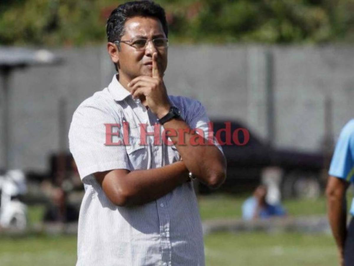 Renuncia Douglas Munguía el director técnico del Real Sociedad y lo sustituye David Fúnez  