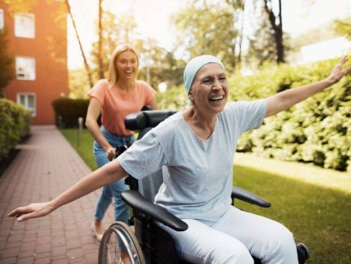 Maradiaga menciona que la familia y todo el círculo social cercano a la paciente son como “bancos emocionales” que van a apoyar en cada proceso a la persona diagnosticada. Foto: Pixabay