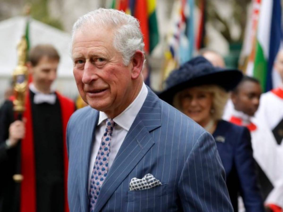 El príncipe Carlos está bien de salud y termina cuarentena por coronavirus