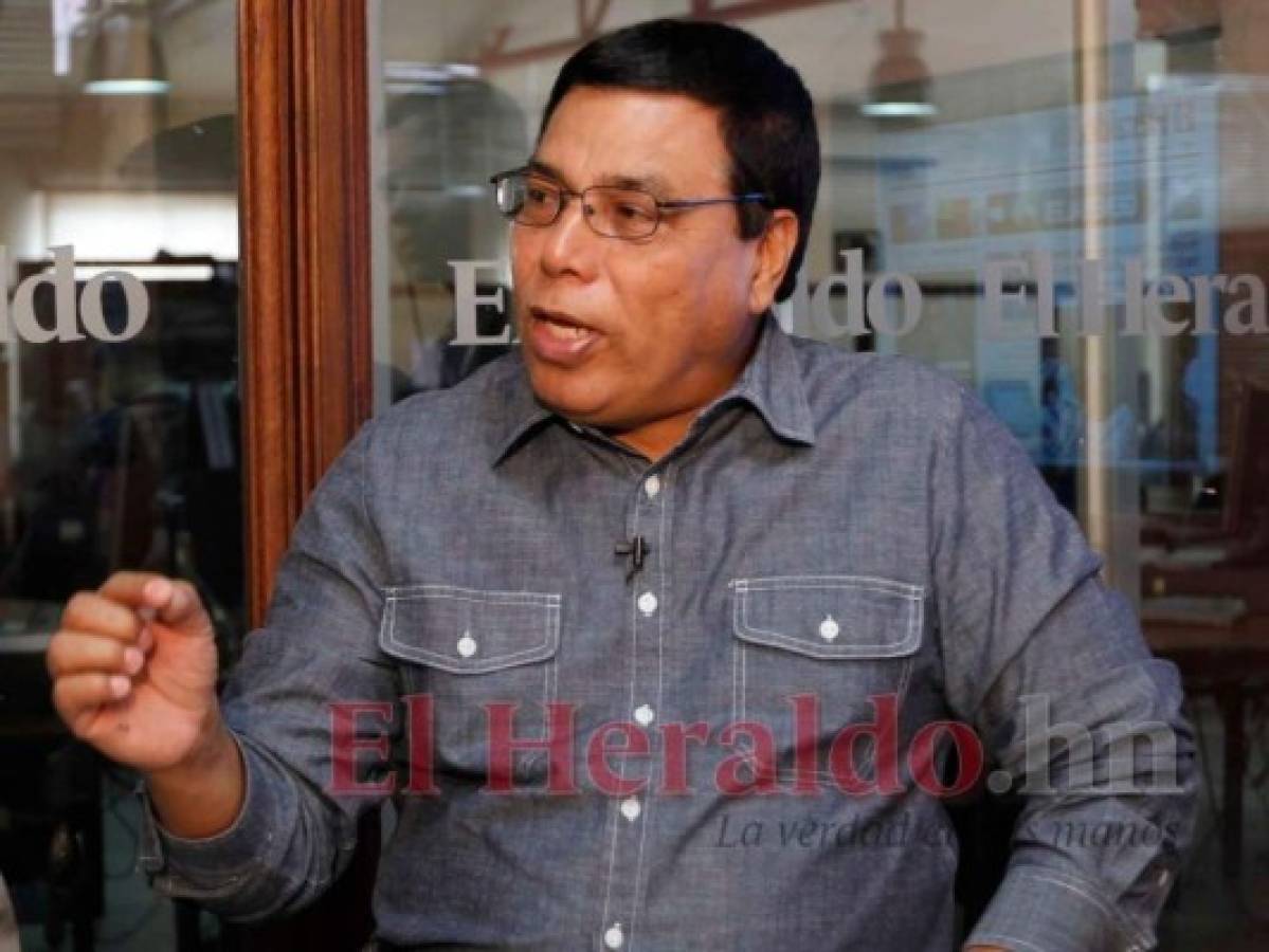 Julio Navarro: 'Este conflicto ha debilitado el liderazgo de ‘Mel’, pero levantó la figura de Xiomara'