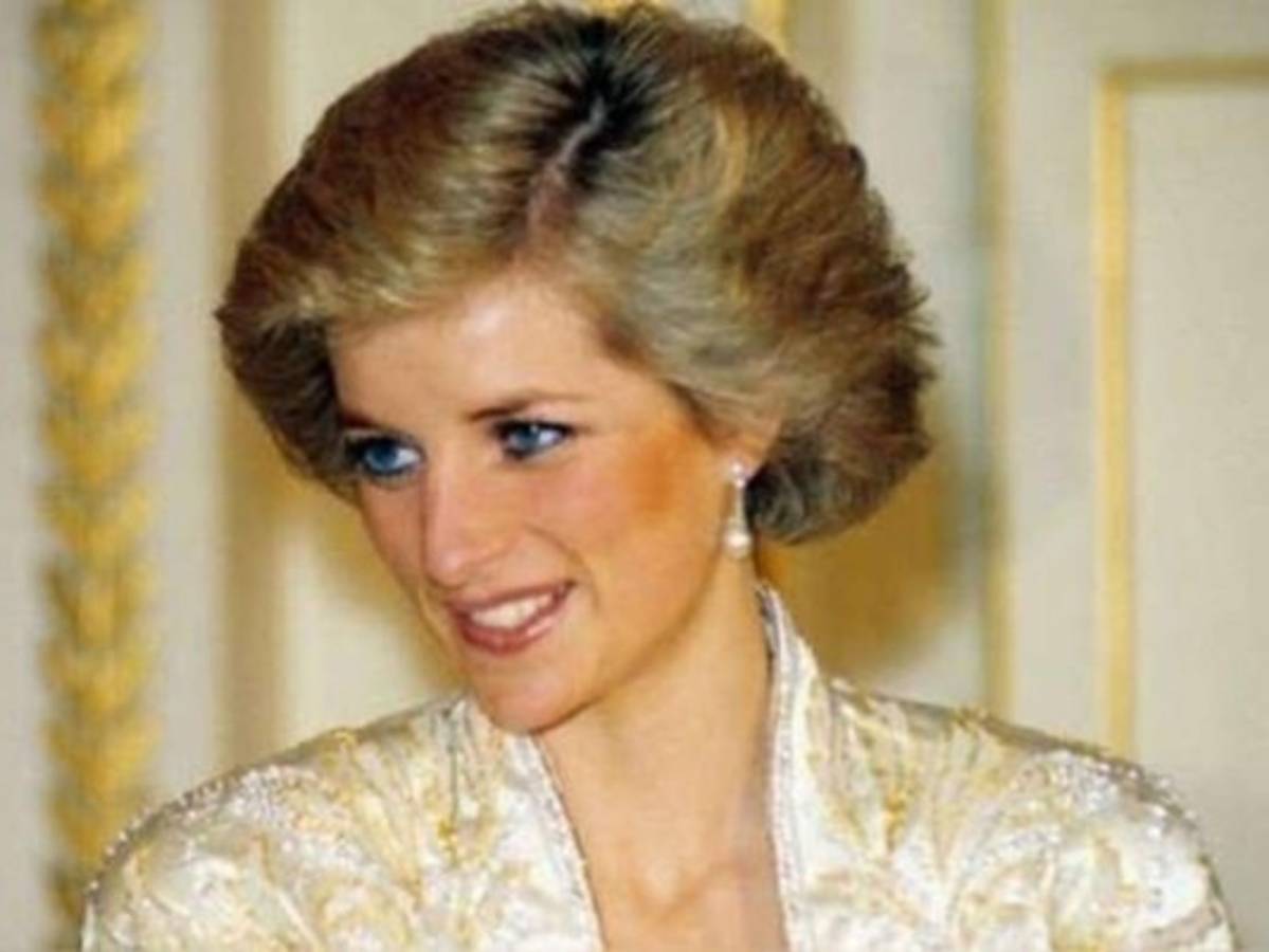 Londres contempla reformar la BBC tras escándalo por la entrevista a Lady Di