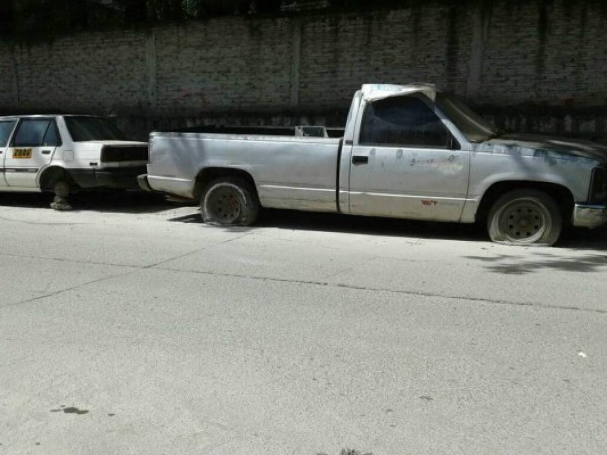 Las chatarras son un problema recurrente en los barrios y colonias de la capital. Foto:El Heraldo