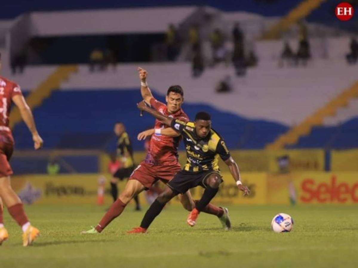 Con polémica arbitral en el Olímpico, Real España venció sobre la hora a Motagua