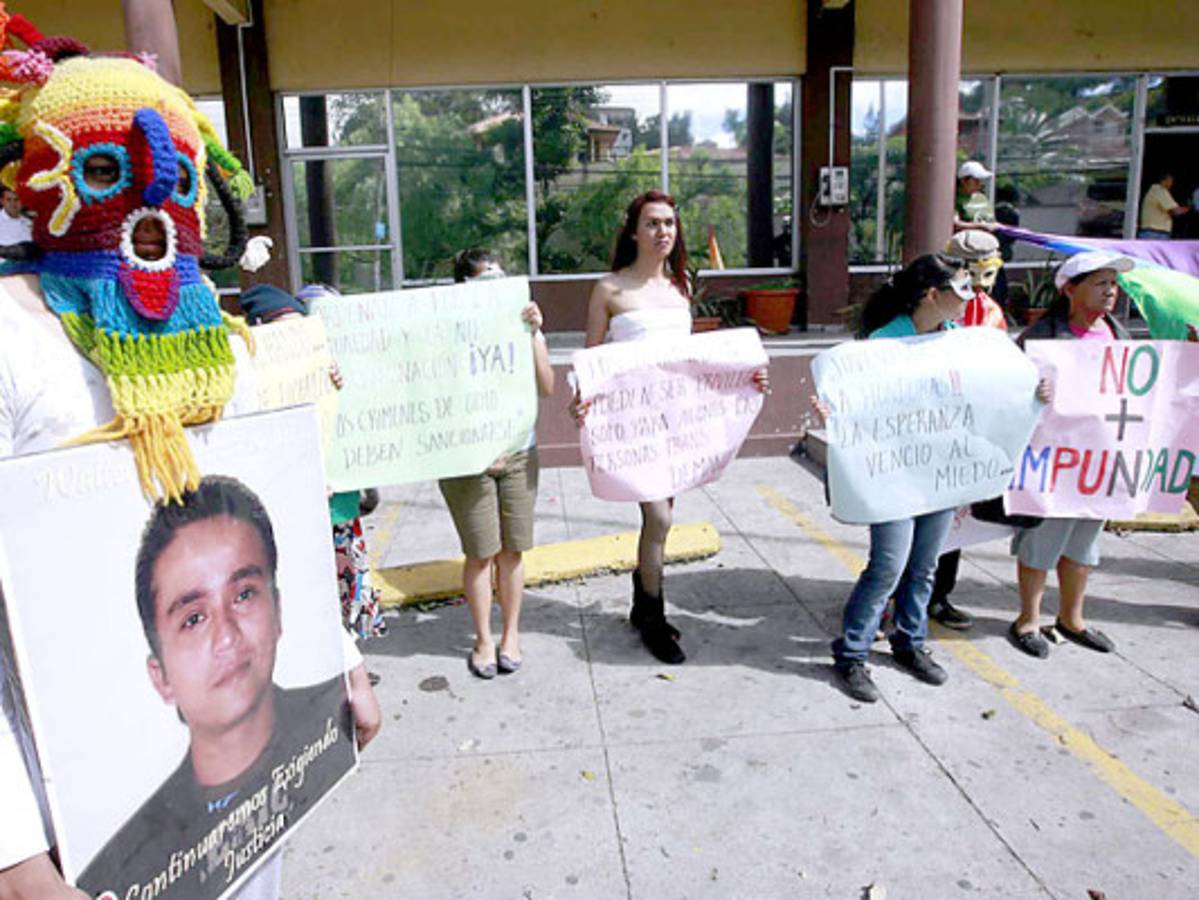 Comunidad LGTB exige un alto a los crímenes de odio