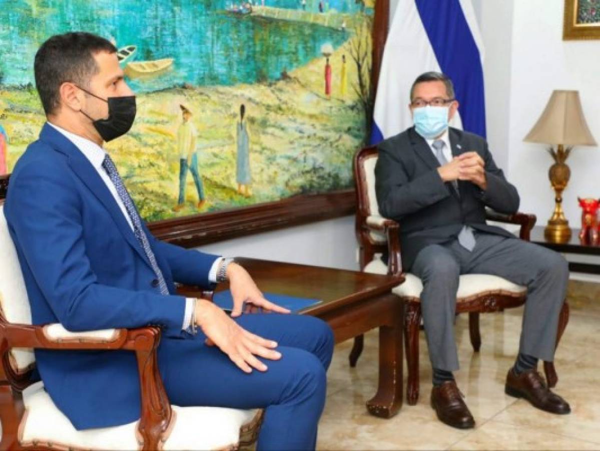 Nuevo embajador de Israel presenta Copias de Estilo a la Cancillería