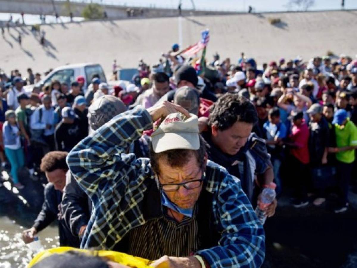 Cerca de 1,500 migrantes parten en nueva caravana desde el sur de México