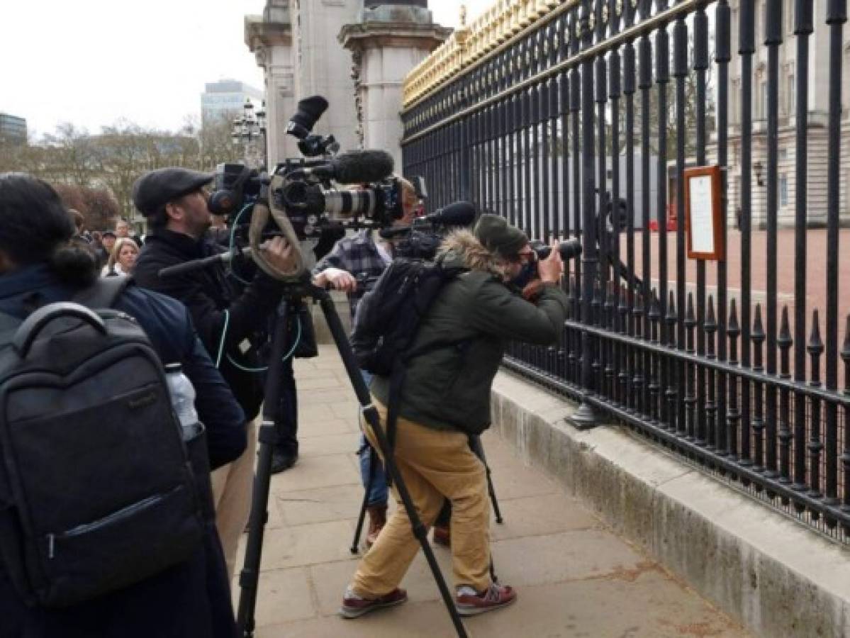Quejas contra la BBC por 'cobertura excesiva' de muerte del príncipe Felipe