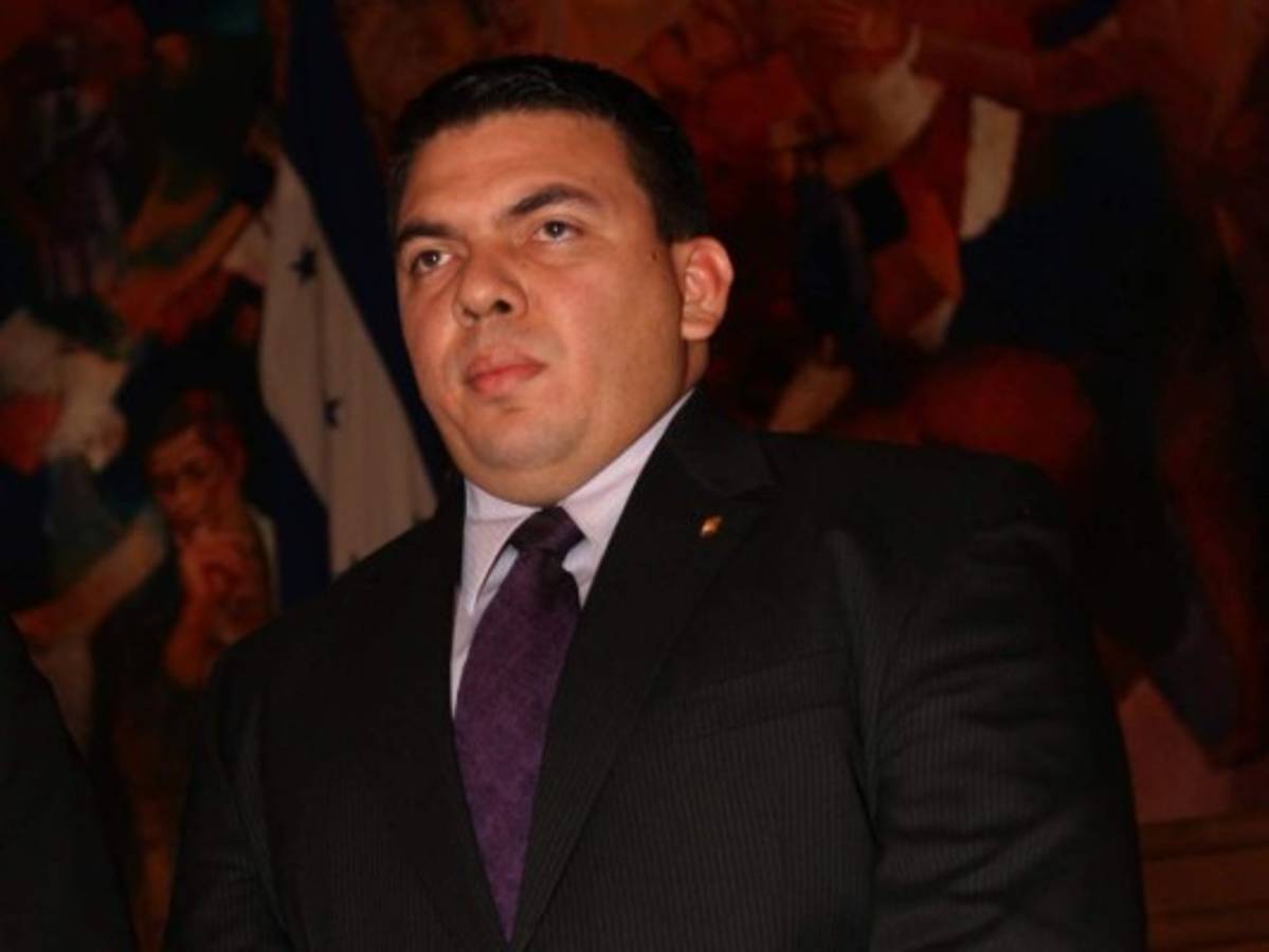 EHISA funciona como empresa privada con fondos del Estado