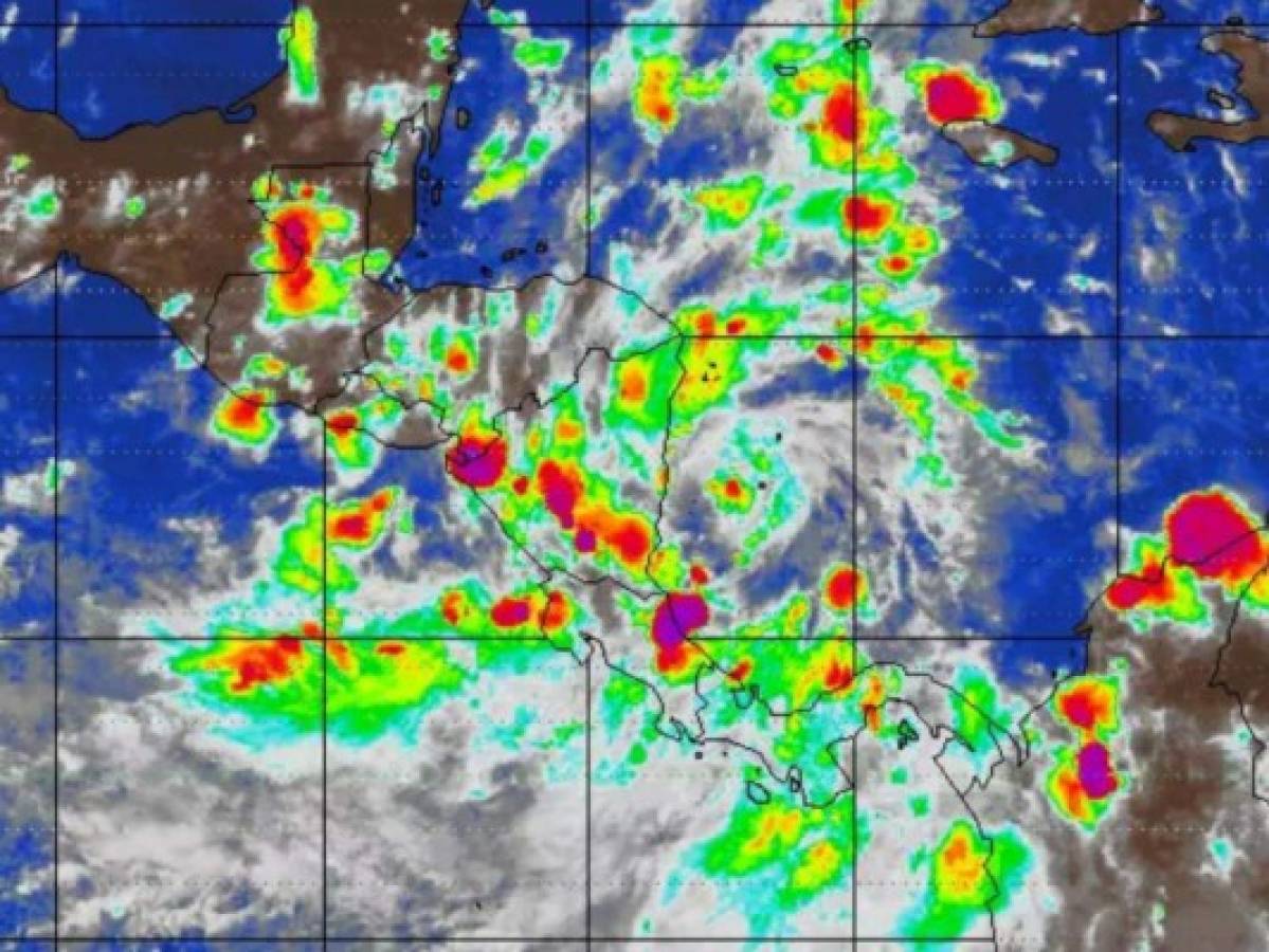 Extienden alertas por ingreso de depresión tropical a Honduras