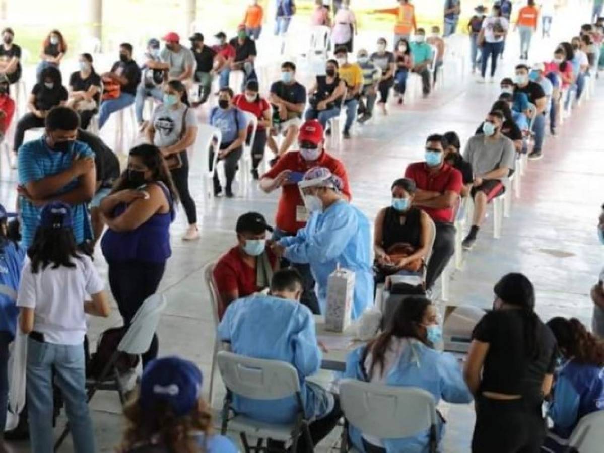 Masiva asistencia de personas reportan en el 'Vacunatón' de Comayagua