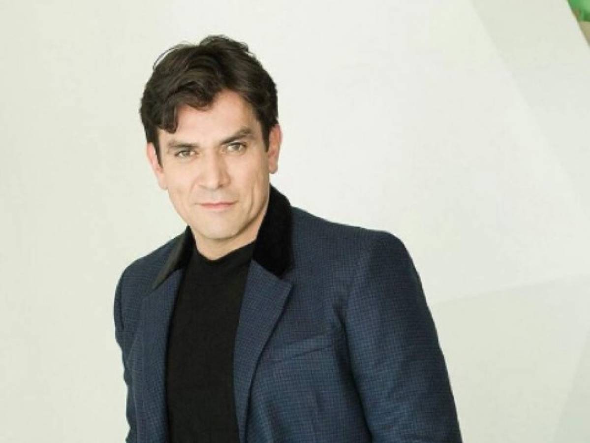 El galán de telenovelas Jorge Salinas impacta con descuidada apariencia